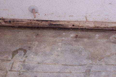 1990 Ford Bronco - Outside wall water damage