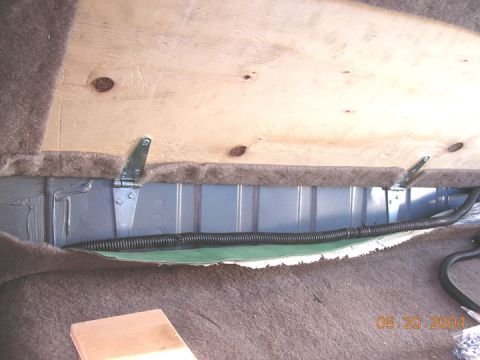 1994 Ford Bronco - I took some time and made sure that the hinges, when mounted, would leave the shlef as level with the rear floor board as possible, to "fak…