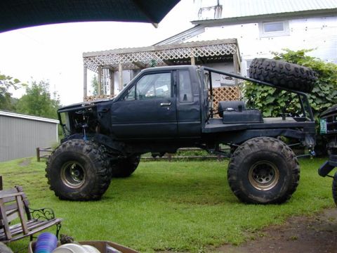 Hybrid Theory's truck - 1985 Ford Bronco