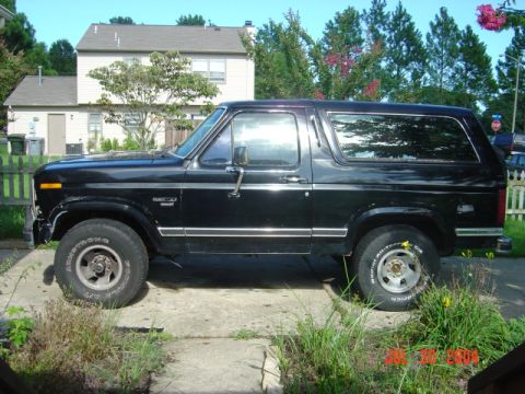 1986 Ford Bronco - stock everything on 33's