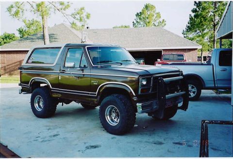 1984 Ford Bronco “Haus”
