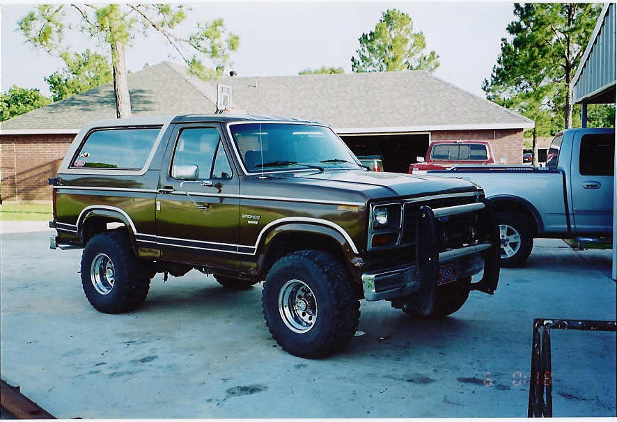 1984 Ford Bronco “Haus”