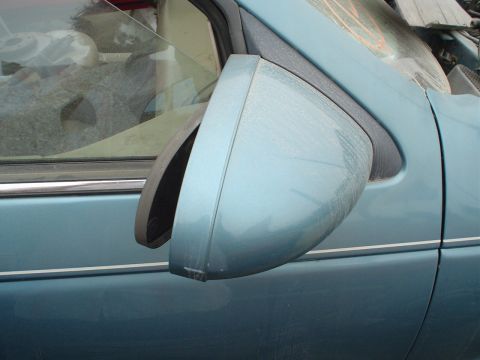 1993 Ford Taurus - mirror housing