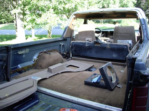 1986 Ford Bronco - With the top off I got a-rippin' and a-tearin' and started to gut the interior.