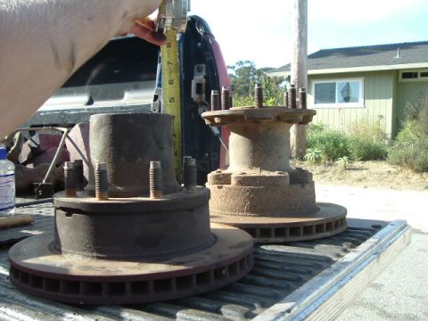 1989 Ford Bronco - DRW hubs vs. SRW hubs. the dually hubs add about 5" of width per side compared to the single wheel ones. and no, i will not be running the…