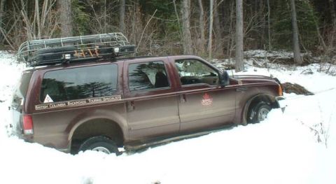 2000 Ford Excursion - Big tires and lifts be damned. Gimme a winch everytime!