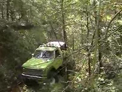 1986 Ford Bronco - Hulk trying to get unstuck