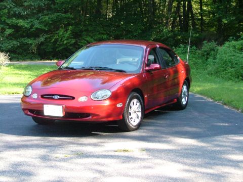 1998 Ford Taurus photo