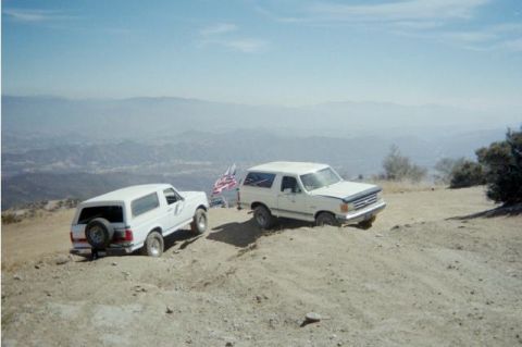 1990 Ford Bronco - My BlancoBronco & Clarko w/flag