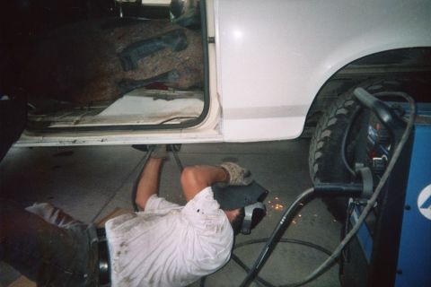 1990 Ford Bronco - Had to break out the welder for this. Its not me I dont know how to weld.