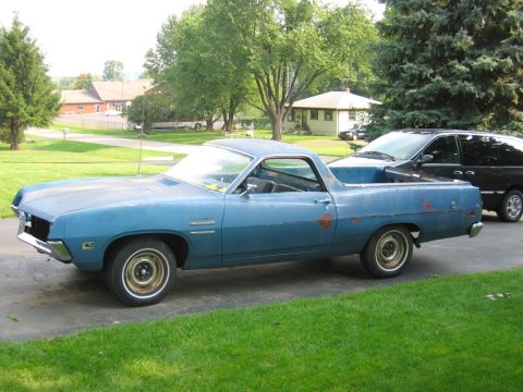 1971 Ford Ranchero - Not a bad looking car. If it's dark out. And you are drunk. And you are used to looking at rusty Pinto's.