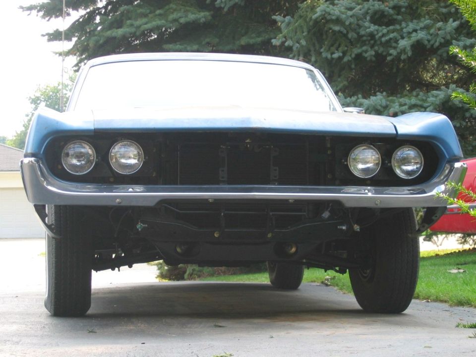 It does look kinda mean from this angle. The 460 should squat her down a bit.