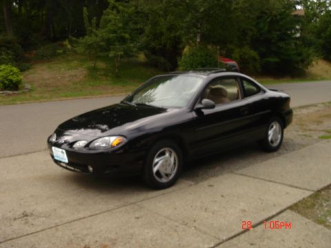 1999 Ford Escort photo