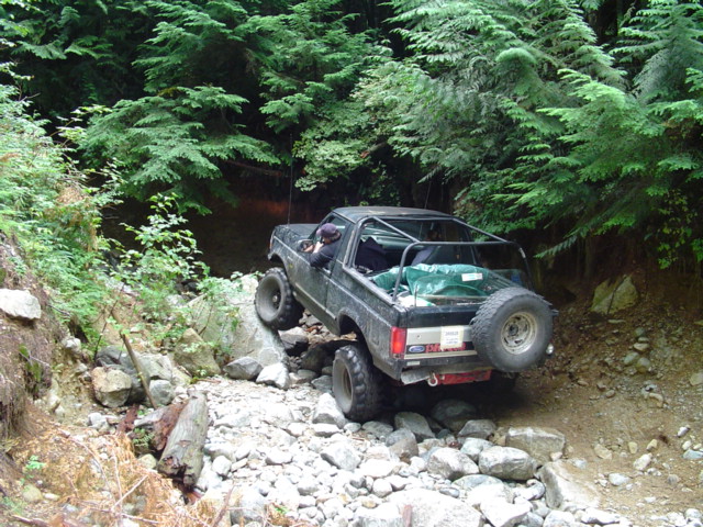 6' under trail