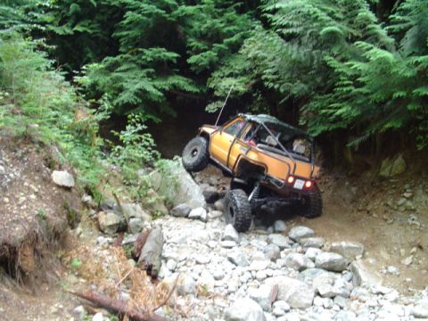 1993 Ford Bronco - whizzy/6' under