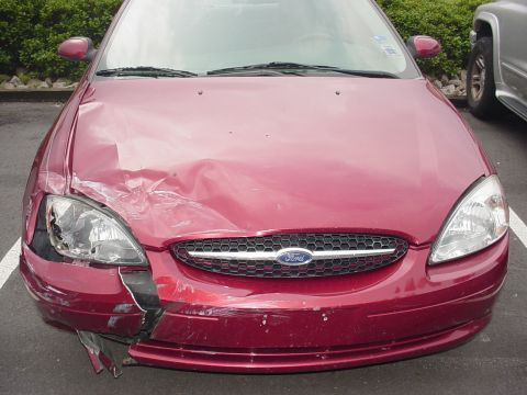 2001 Ford Taurus - front view
