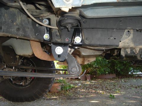 1989 Ford Bronco - stock f350 rear hanger moved forward and a shot of the shackle angle