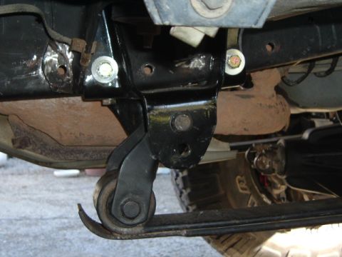1989 Ford Bronco - right side shackle shot