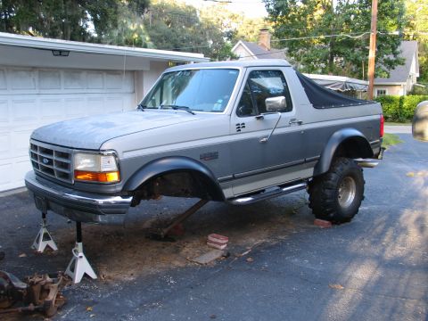 1992 Ford Bronco - looks kinda funny dont it?