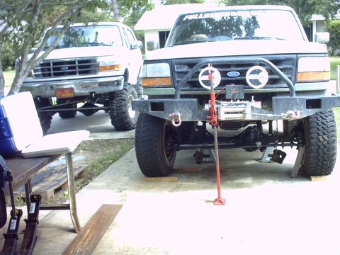 1995 Ford Bronco - Slid the axle under the truck temporarily.