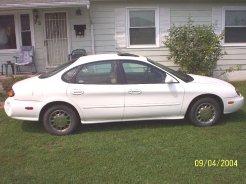 1997 Ford Taurus photo
