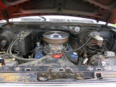 1980 Ford Bronco - Engine bay shot 01.
