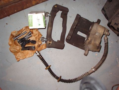 1983 Ford Bronco - SOLD Caliper & bracket for D2 USED; slide pin set NEW