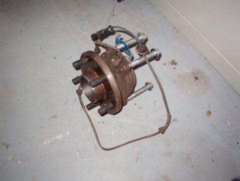 1983 Ford Bronco - SOLD Hub for D2 USED front or rear; ABS sensor may be good, bad, or missing
