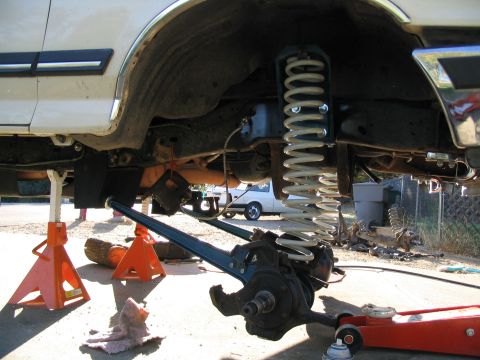 1989 Ford Bronco - Coil buckets in, springs and axle hung