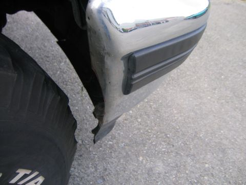 1994 Ford Bronco - what i had to trim on pass bumper edge