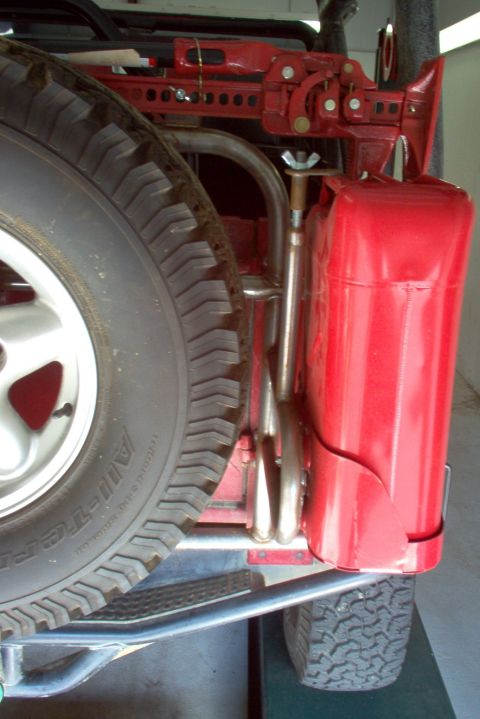 1983 Ford Bronco - Aftermarket swingaway rack on '94
