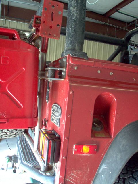 1983 Ford Bronco - Aftermarket swingaway rack on '94