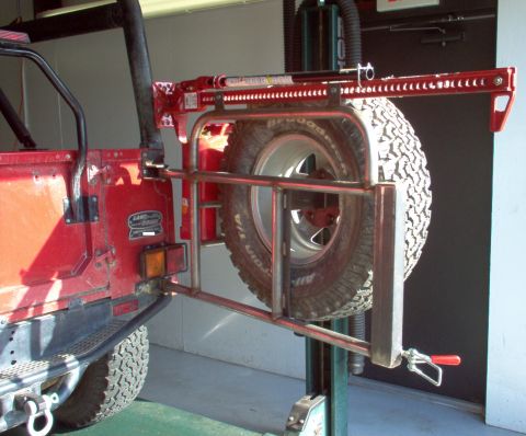 1983 Ford Bronco - Aftermarket swingaway rack on '94