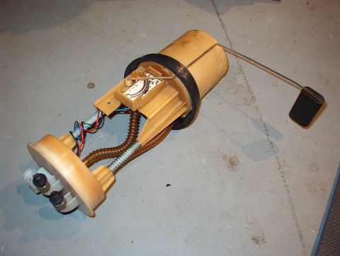 1983 Ford Bronco - SOLD Used in-tank unit. Level sender OK - fuel pump unknown.