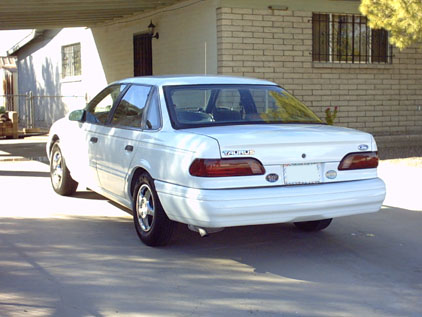 1993 Ford Taurus photo
