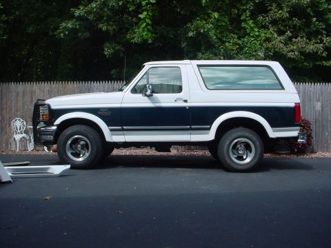 1995 Ford Bronco photo