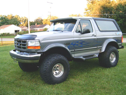 1992 Ford Bronco photo