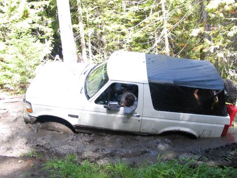 1995 Ford Bronco - Off-roading adventure goes wrong as a 1995 Ford Bronco gets stuck deep in mud.