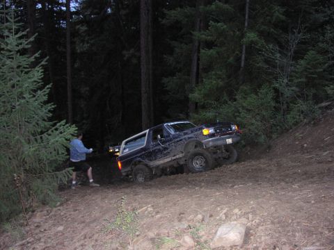 1995 Ford Bronco - Mike trying to get up a 40 degree mud slope on 676.