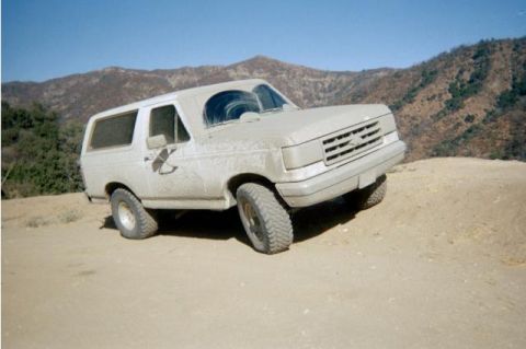 1990 Ford Bronco - Off to the car wash!