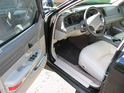 1996 Ford Crown Victoria photo
