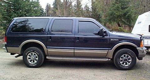 2000 Ford Excursion photo