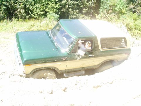 1990 Ford Bronco - Right Off, Spencer gets stuck