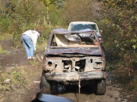 1985 Ford Bronco - Found some parts Dan lost off the S-10 carcass that he was pulling out when we where workin on the BII