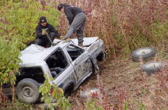 1985 Ford Bronco - Team 2 - Kurt (CJ), Curtis (XJ), Dan (dodge thing), Garreth (TJ) This was their Bronco II it was farther up the trail. It needed tires and…