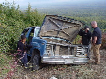 1985 Ford Bronco - Here is the 4th Truck on the trail it's an early 80-'s Fullsize Bronco. It was left up there some time after the 4th of July...