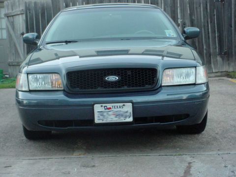 1998 Ford Crown Victoria photo