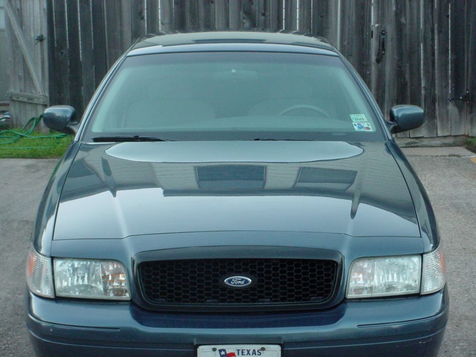 1998 Ford Crown Victoria “bluestreak”