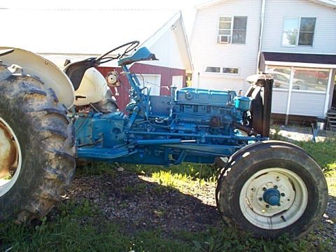 1900 Ford Wagon - Radiator, running boards, and battery box are painted and installed...