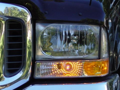 2000 Ford Excursion photo